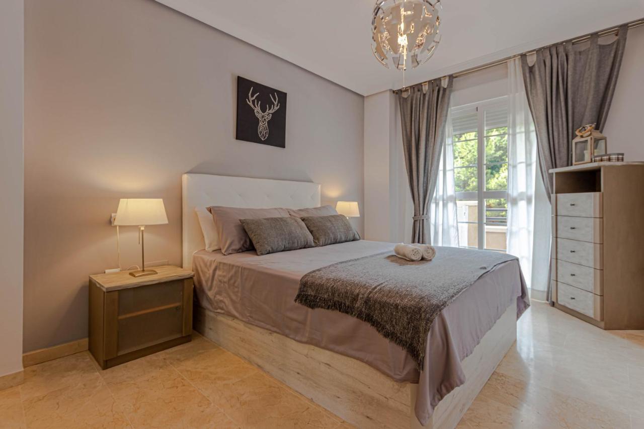 797 Holiday Rentals- Piso Con Amplia Terraza A Solo 1 Min De La Playa Benalmadena Ngoại thất bức ảnh
