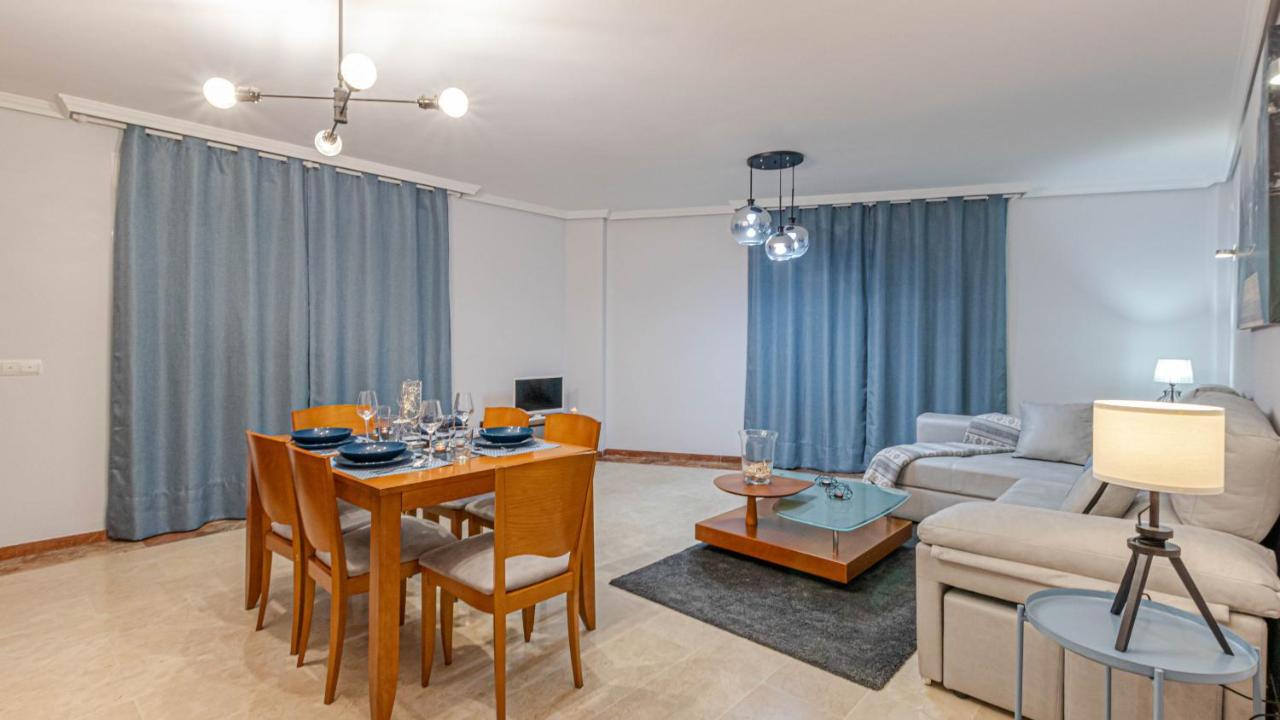 797 Holiday Rentals- Piso Con Amplia Terraza A Solo 1 Min De La Playa Benalmadena Ngoại thất bức ảnh