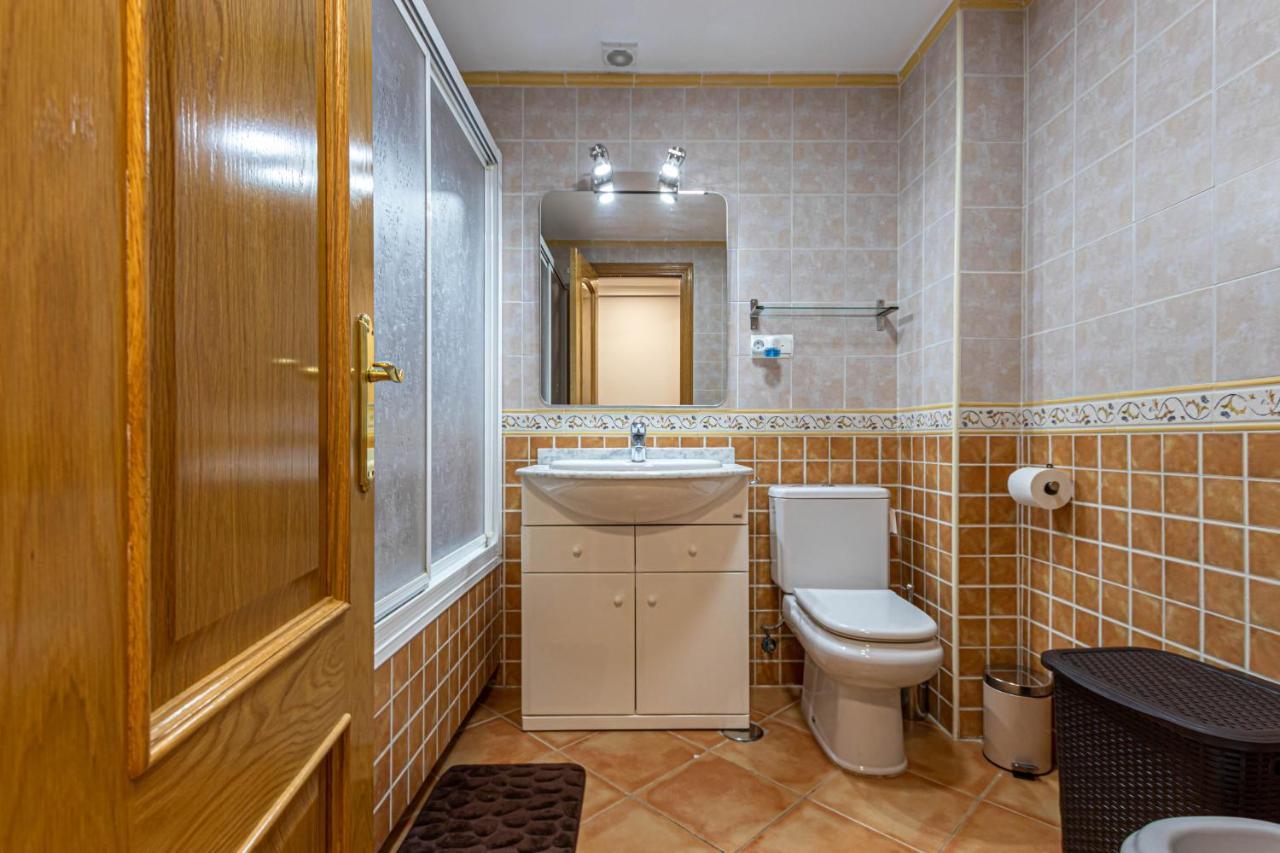 797 Holiday Rentals- Piso Con Amplia Terraza A Solo 1 Min De La Playa Benalmadena Ngoại thất bức ảnh