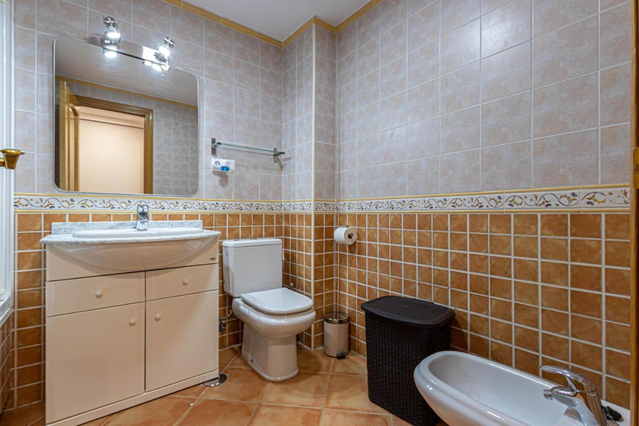 797 Holiday Rentals- Piso Con Amplia Terraza A Solo 1 Min De La Playa Benalmadena Ngoại thất bức ảnh