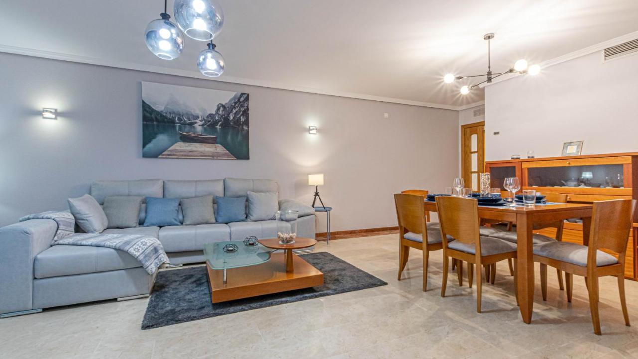 797 Holiday Rentals- Piso Con Amplia Terraza A Solo 1 Min De La Playa Benalmadena Ngoại thất bức ảnh