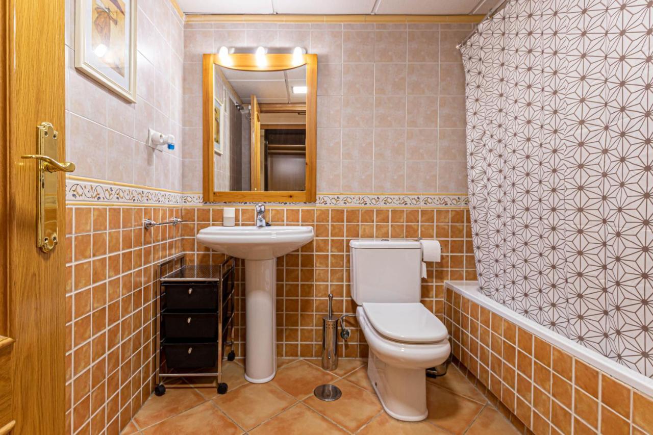 797 Holiday Rentals- Piso Con Amplia Terraza A Solo 1 Min De La Playa Benalmadena Ngoại thất bức ảnh