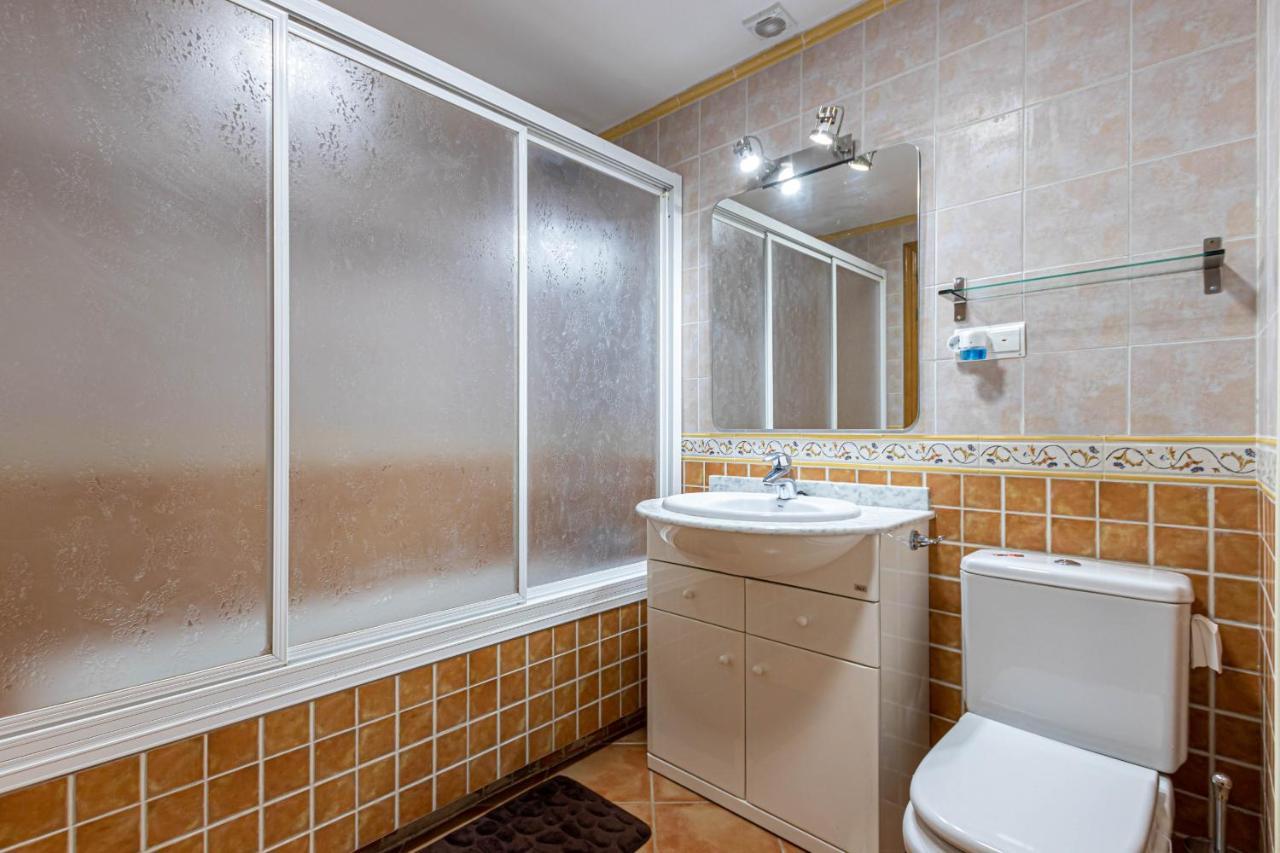 797 Holiday Rentals- Piso Con Amplia Terraza A Solo 1 Min De La Playa Benalmadena Ngoại thất bức ảnh