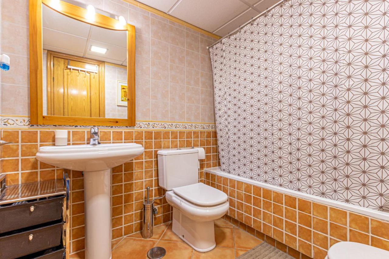 797 Holiday Rentals- Piso Con Amplia Terraza A Solo 1 Min De La Playa Benalmadena Ngoại thất bức ảnh